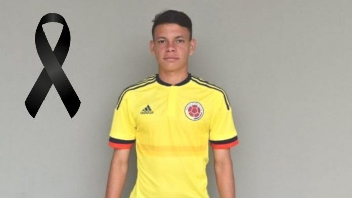 Joven futbolista colombiano muere en el campo de juego
