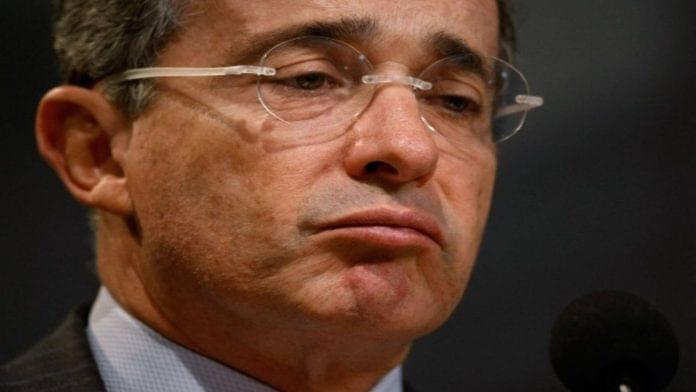 Deterioro en imagen pública de Uribe