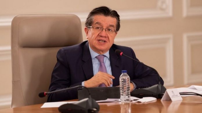 Ministro de Salud Fernando Ruiz
