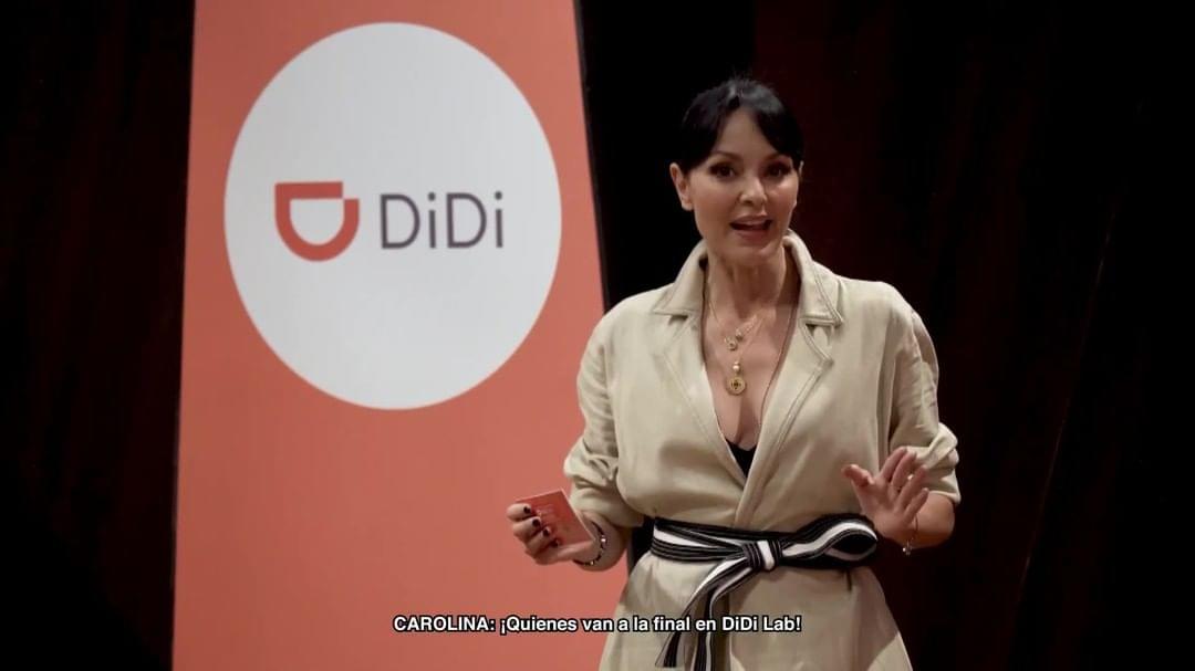 Carolina Gómez, presentadora del concurso de DiDi en Colombia