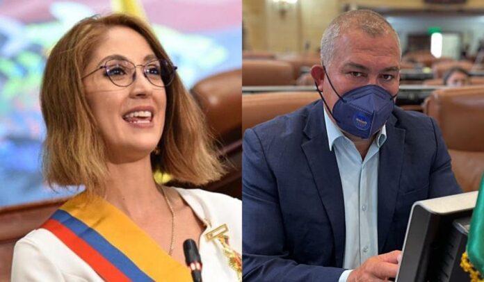 Jennifer Arias influencia voto de Anatolio Hernández