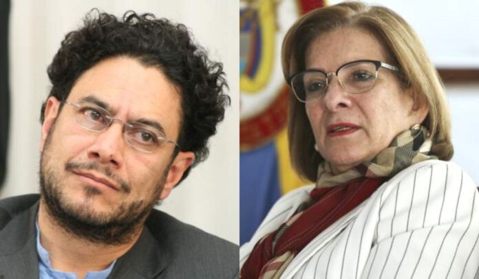 Iván Cepeda exige renuncia de Margarita Cabello