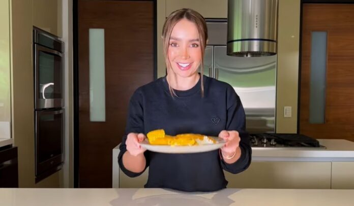 Paola Jara preparó su receta de pollo sudado