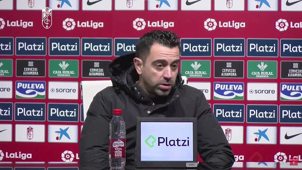 Xavi Hernández, entrenador de Barcelona durante la rueda prensa frente a Granada CF
