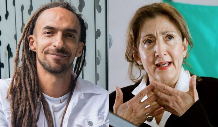 A Daniel Carvalho le toca apoyar la candidatura de Ingrid Betancourt