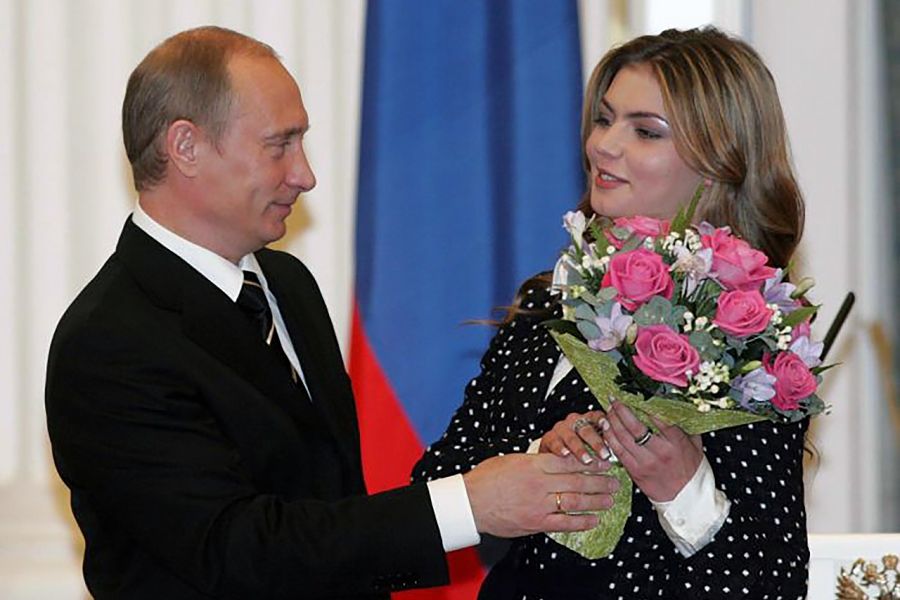 Vladimir Putin supuestamente tiene cuatro hijos con la campeona de gimnasia Alina Kabaeva, según las fuentes