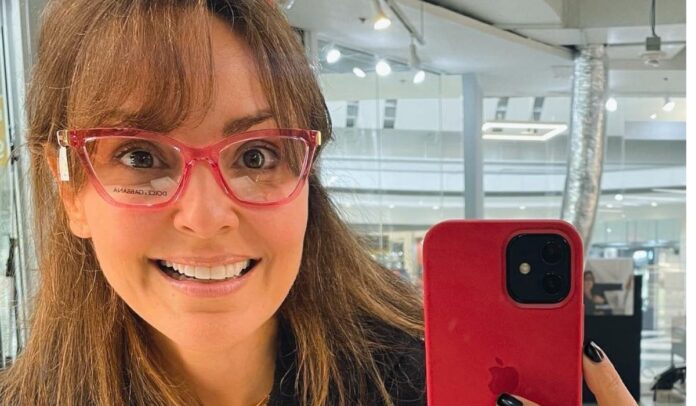 Carolina Gómez sobre sus nuevas gafas