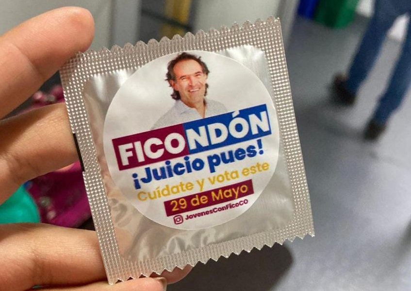 Fico promueve sus condones en la campaña presidencial, burlándose de La Biblia