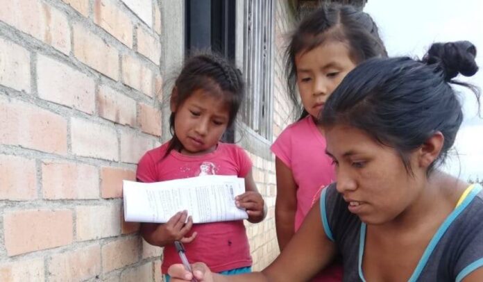 Panela y azúcar para tener energía, el consumo de los hogares más pobres de Colombia