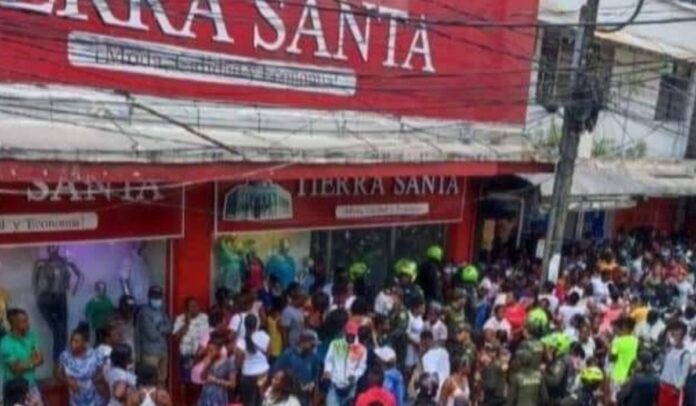 Falsa cadena en WhatsApp hizo que miles de ciudadanos buscaran ropa gratis en Tierra Santa