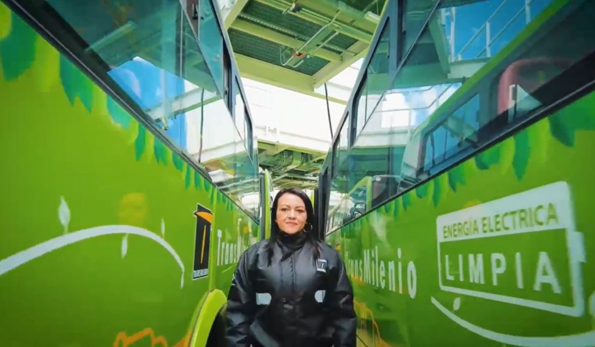 Las mujeres serán las encargadas de conducir los nuevos buses eléctricos de Transmilenio
