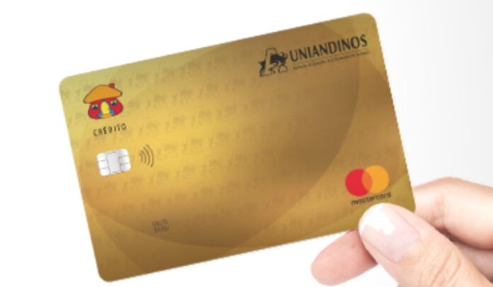 Los egresados de la Universidad de los Andes pueden sacar la tarjeta de crédito Davivienda Uniandinos