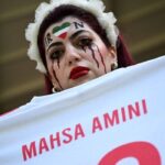 Aficionados iraníes protestan contra el Gobierno en las gradas del Mundial 2022