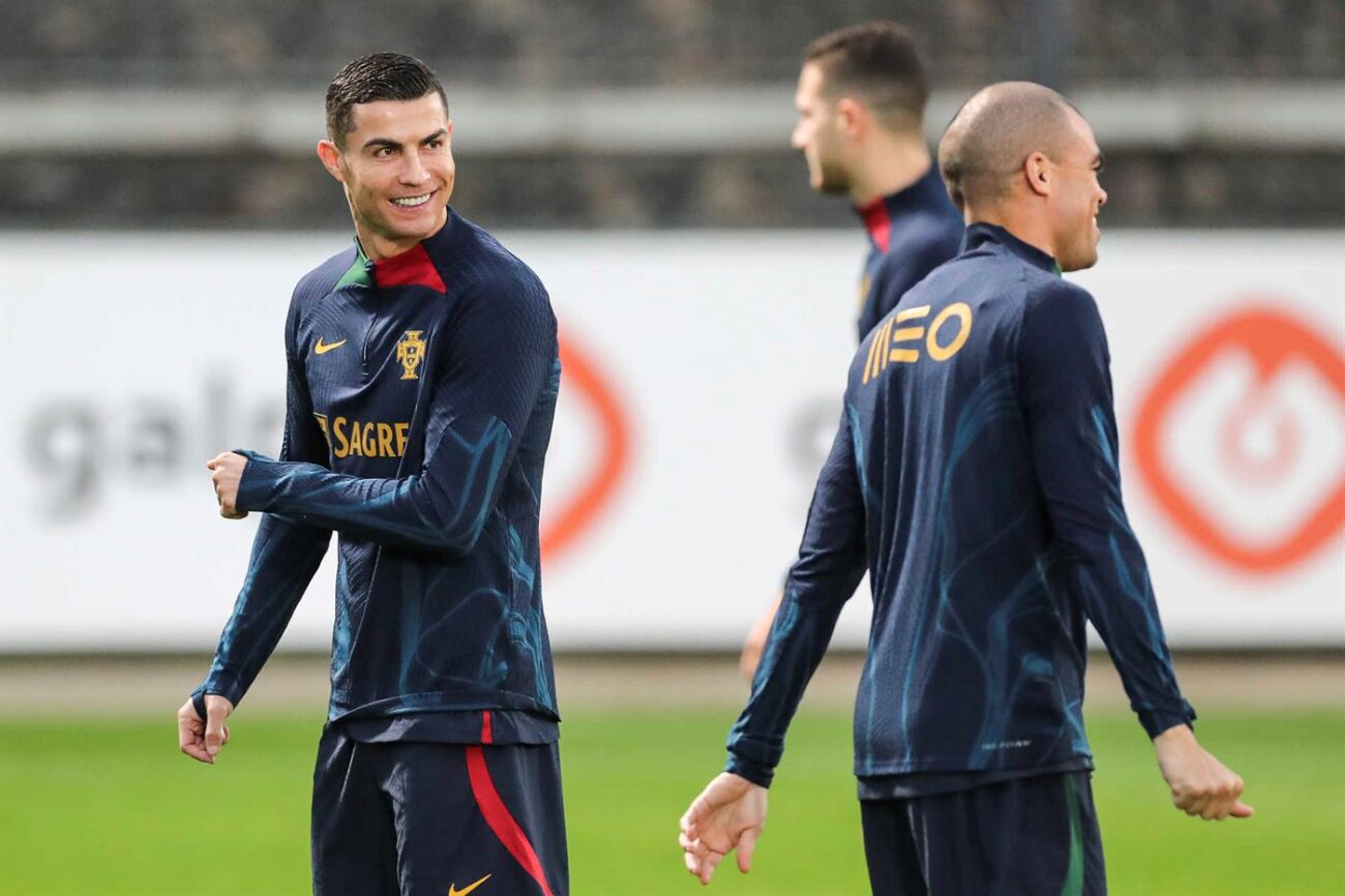 Cristiano Ronaldo, junto al veterano Pepe