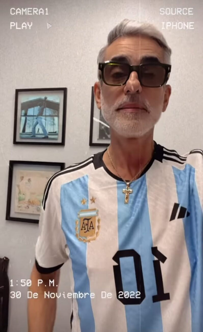 Miguel Varoni apoyando a la Selección Argentina