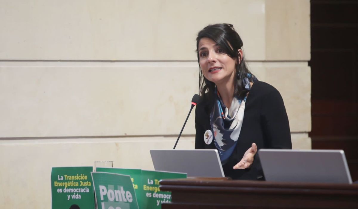 La ministra Irene Vélez gana la moción de censura en su contra