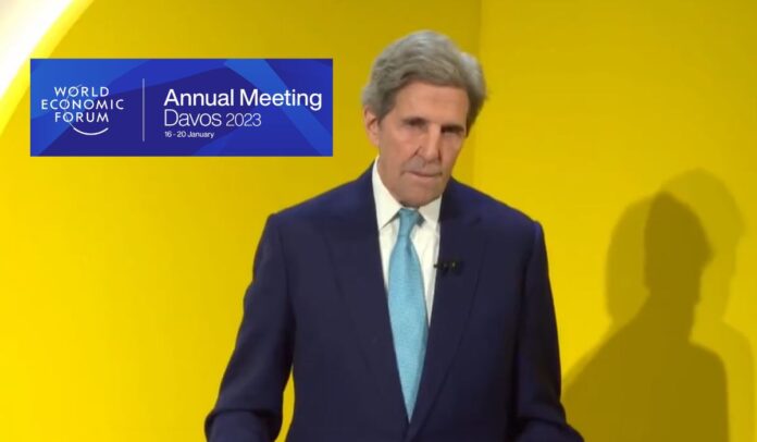 John Kerry le dice al Foro Económico Mundial que nosotros seleccionamos un grupo de seres humanos estamos hablando de salvar el planeta