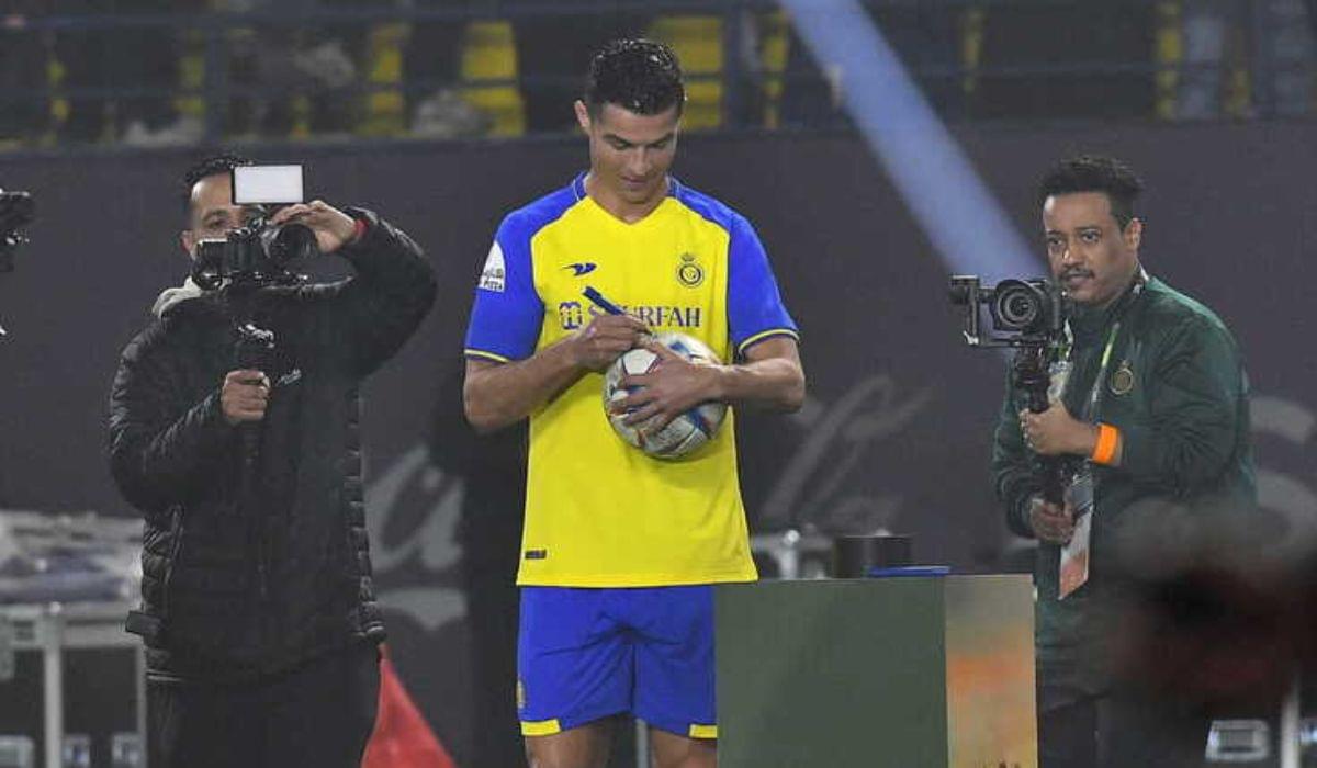 Ronaldo presentado como estrella en el Al Nassr