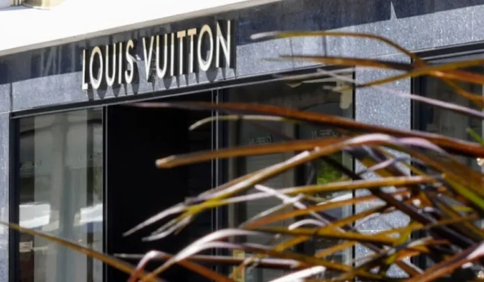 Louis Vuitton sufre de los saqueos de los manifestantes