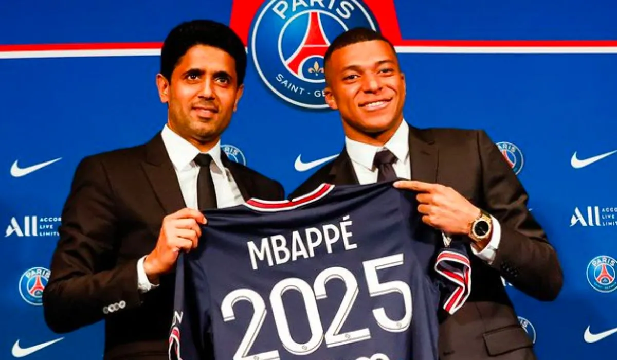 Mbappé tiene la opción de renovar su contrato en el PSG hasta 2025