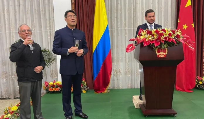 Ministro de Hacienda, Embajador de China en Colombia y presidente de la Cámara