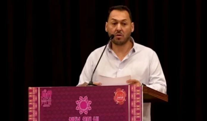 Daniel Mendoza durante su discurso en el Festival de cine de Nueva Delhi.