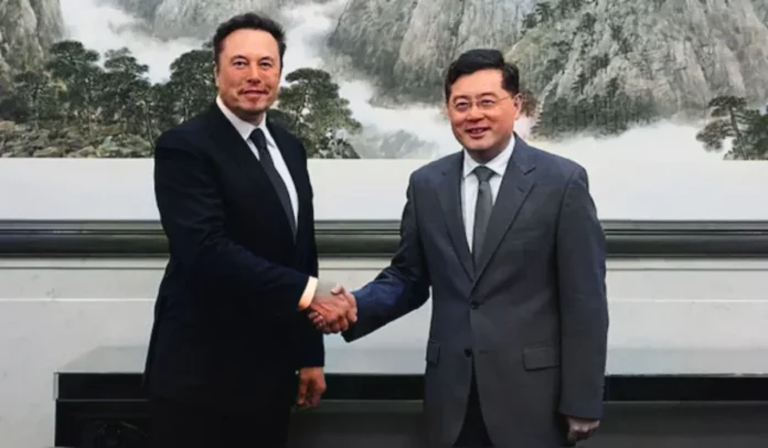 Elon Musk, con el ministro de Asuntos Exteriores, Qin Gang