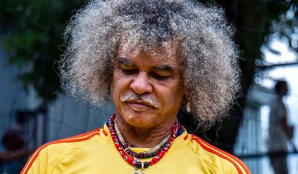 ‘El Pibe’ no se cortó el cabello para su graduación.
