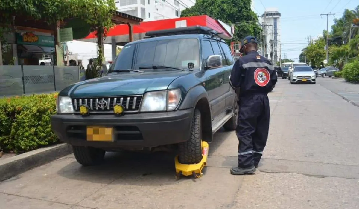 Nueva modalidad para el mal parqueo en Cartagena.