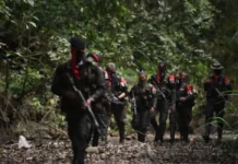 Gobierno suspende conversaciones de paz con el ELN tras atentado Se suspende diálogos de paz entre el Gobierno Colombiano y el ELN tras letal ataque en Arauca.