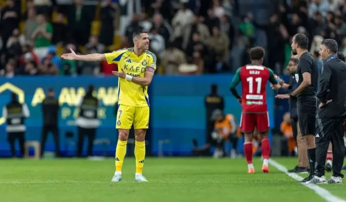 Cristiano Ronaldo se mostró furioso tras la expulsión de Jhon Durán