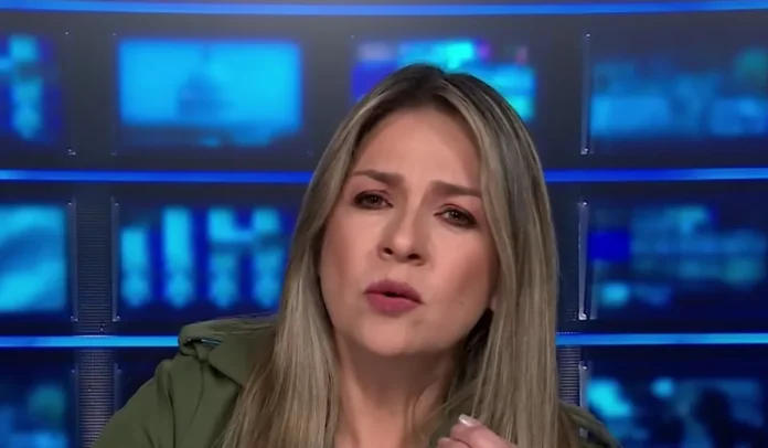 La candidata presidencial se encuentra haciendo una gira por diversos medios.