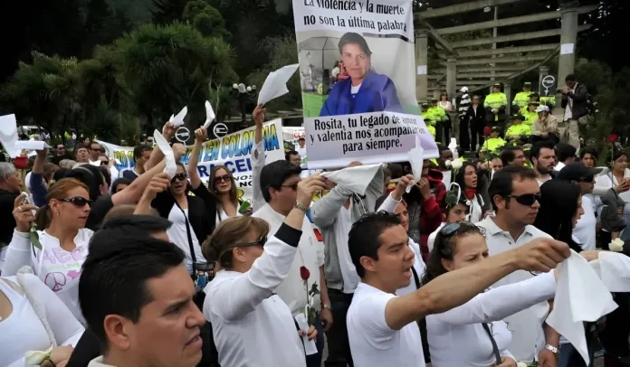Rosa Elvira Cely, víctima de feminicidio en 2012, se convirtió en símbolo de la lucha contra la impunidad.