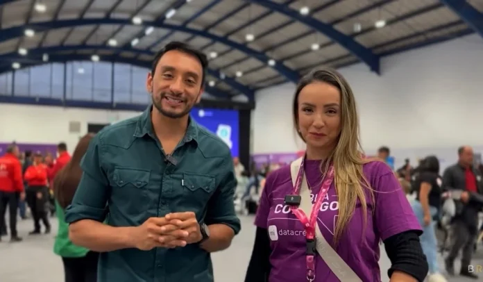 Bryan Rojas y Viviana, una experta en 'Mi data crédito' educan de finanzas