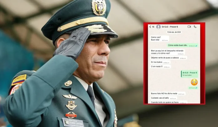 Los chats revelan solicitudes explícitas dirigidas a la esposa del coronel José Luis Esparza.