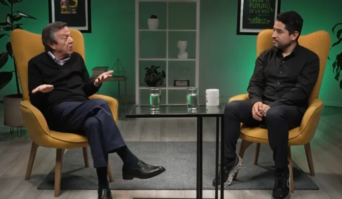 Presentador de quién quiere ser millonario en entrevista.
