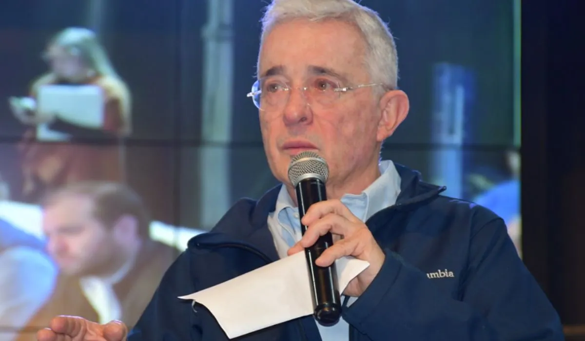 El expresidente Álvaro Uribe les pidió a los aspirantes no abordar ciertos temas.