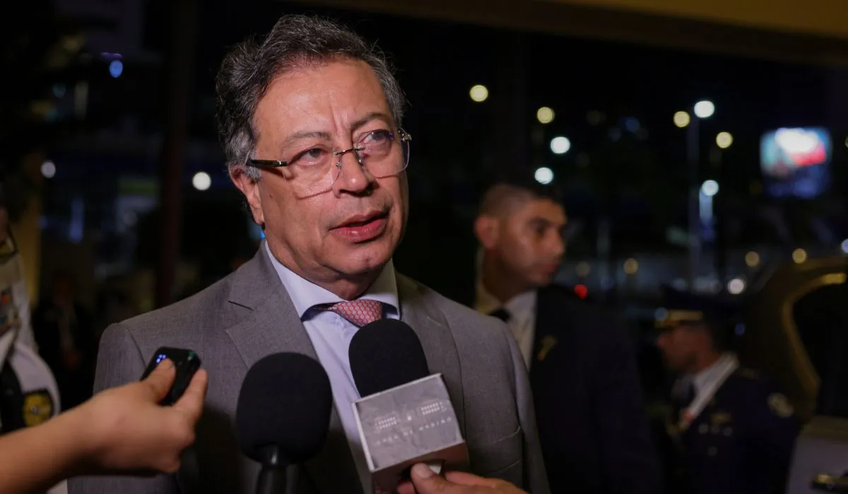 Petro lanza programa Casas del Sol para democratizar la energía