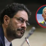 El senador Iván Cepeda aseguró que el expresidente Uribe reconoció vínculos con paramilitares.