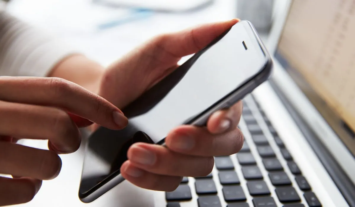 Los delincuentes recurren a diversos métodos para clonar la tarjeta SIM y obtener acceso a las cuentas bancarias.