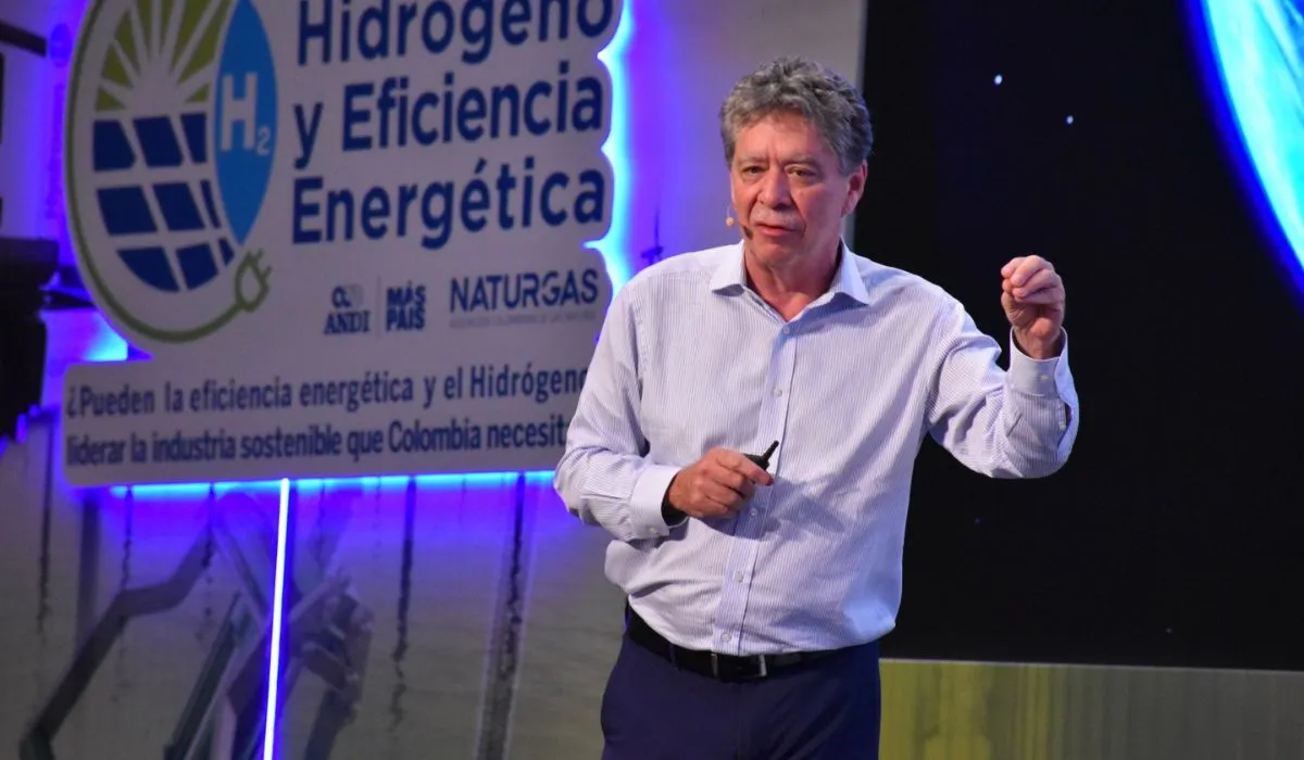 Bruce Mac Master, presidente de la ANDI, durante el 3° Congreso de Hidrógeno y Eficiencia Energética
