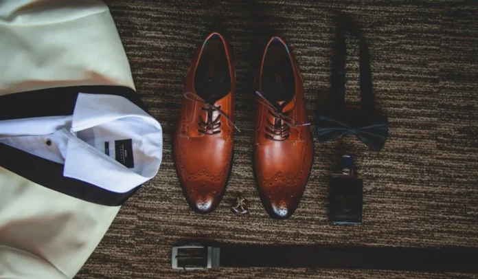 Zapatos y ropa elegante