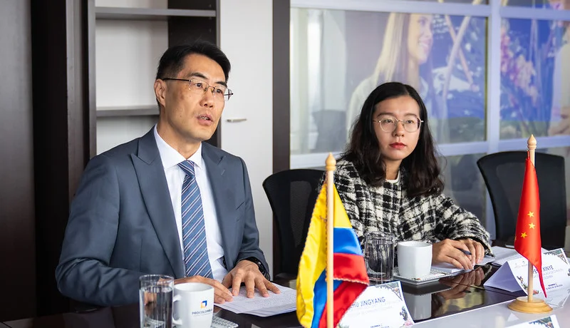 Zhu Jingyang, embajador de China en Colombia