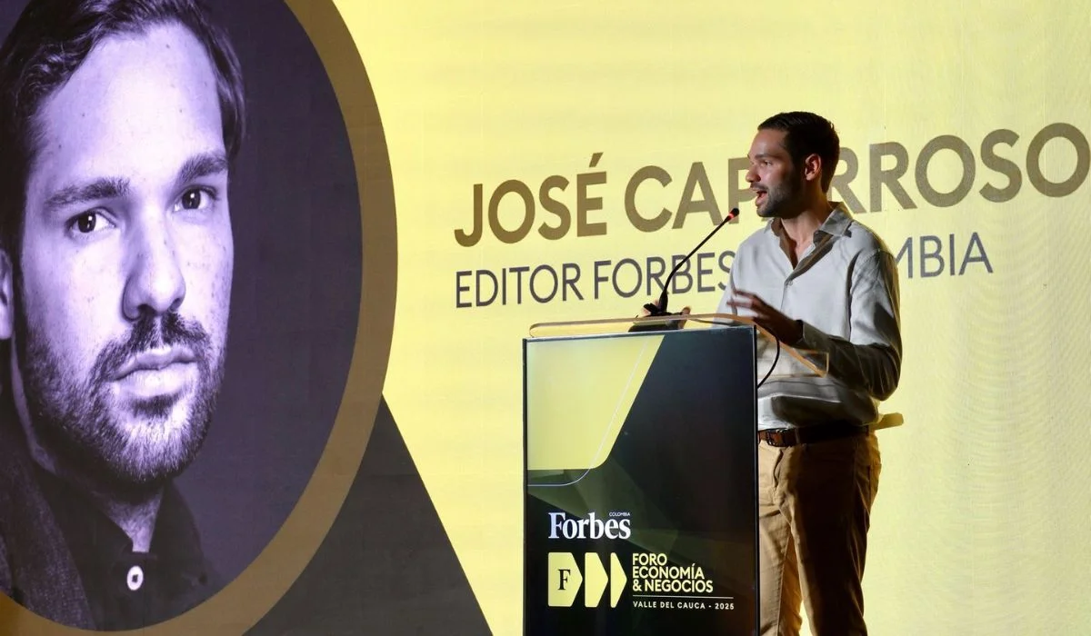 José Caparroso, el editor general que a sus 29 años marca la pauta del periodismo de negocios en Colombia desde la dirección de Forbes