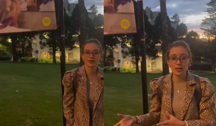 La visita de una egresada desató el debate sobre el supuesto adoctrinamiento progresista. Camila Rojas cuestiona que el campus haya dejado de ser un espacio de libre pensamiento.