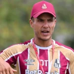 Lucas González Vélez, dirigiendo a Deportes Tolima