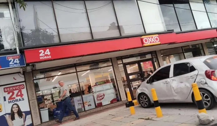 Tiendas Oxxo están cerrando en Barranquilla