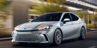 Toyota cede a presión de Trump: reimportará vehículos de EE. UU. a Japón Toyota Camry