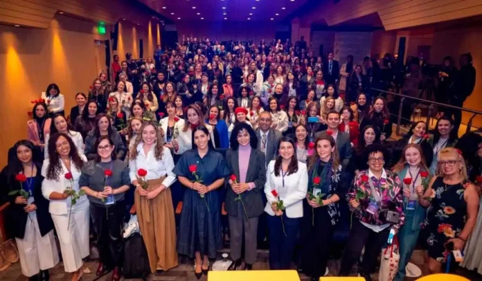 La ministra Carina Murcia presentó la convocatoria durante el evento “Mujeres que inspiran, tecnología que transforma”.
