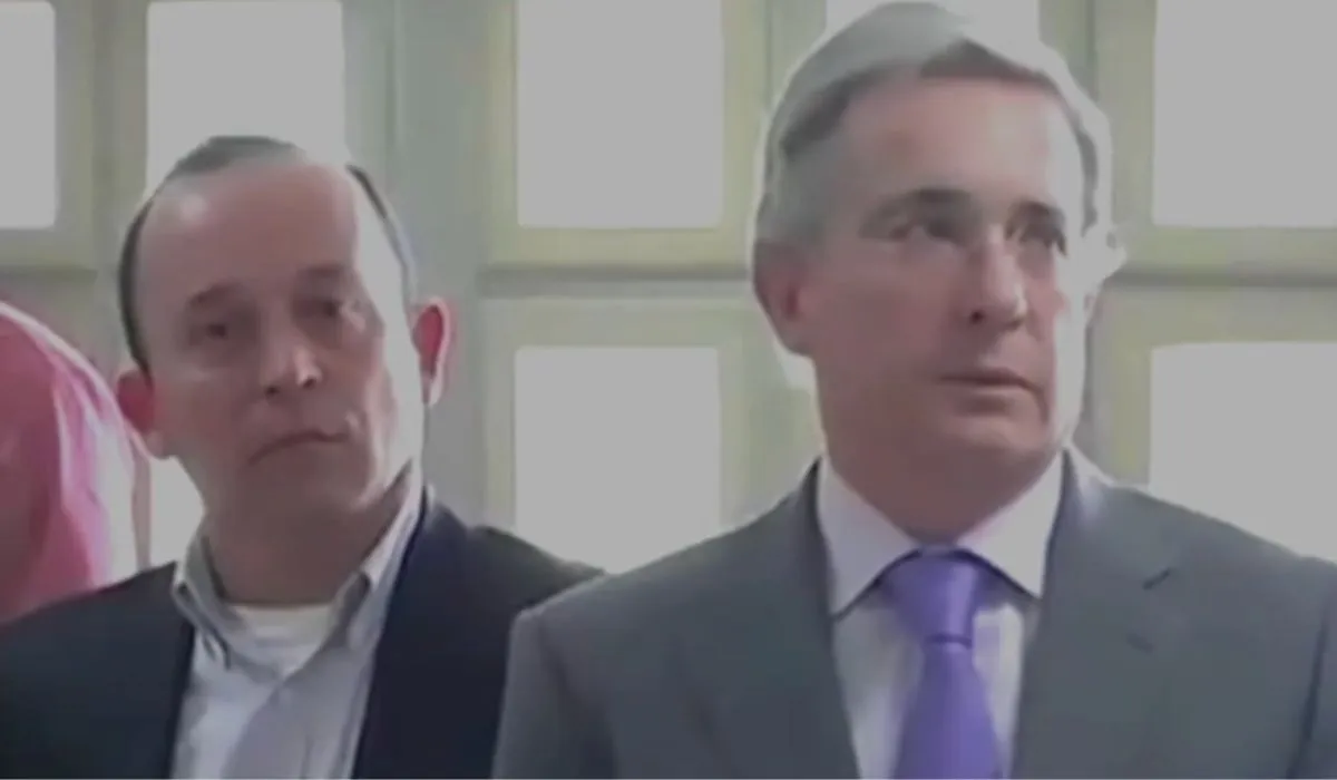 Santiago Uribe Vélez y su hermano, el expresidente Álvaro Uribe